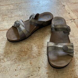 Barbara Metallic Silver Sandals Casual Slip-On